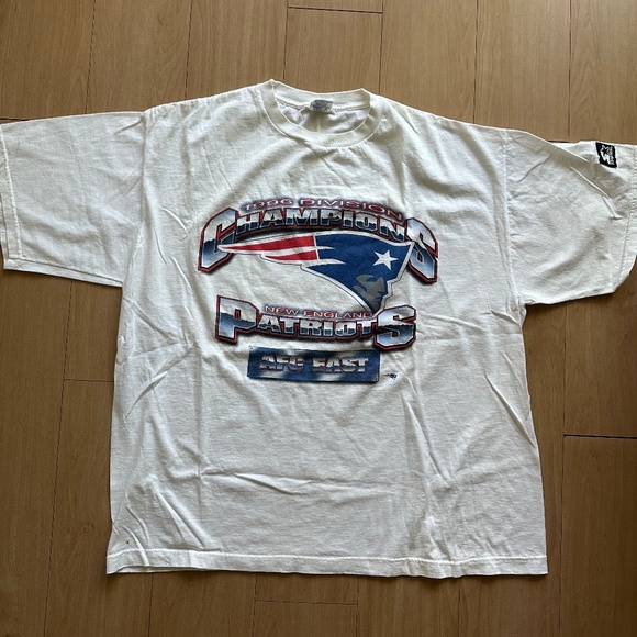 Vintage Patriots 1996 Division AFC East Champions Tshirt Size XL - Picture 1 of 2